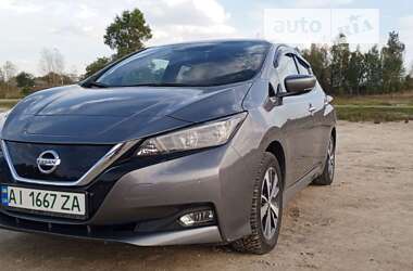 Хэтчбек Nissan Leaf 2018 в Чернигове