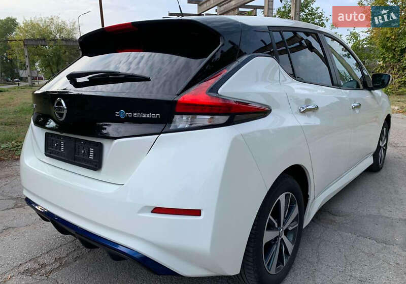 Хэтчбек Nissan Leaf 2018 в Львове