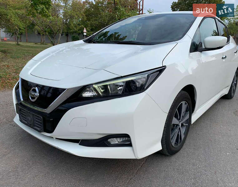 Хэтчбек Nissan Leaf 2018 в Львове