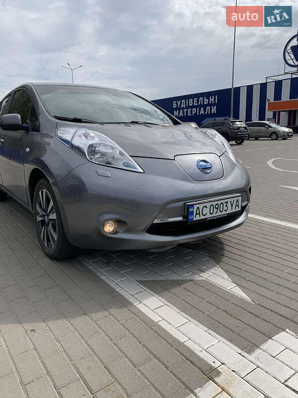 Хетчбек Nissan Leaf 2013 в Ковелі
