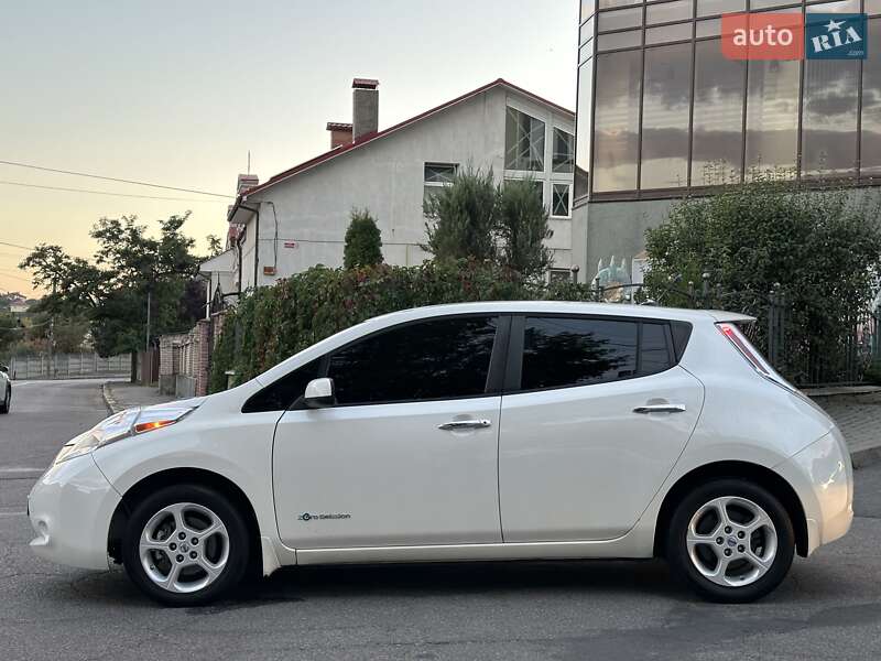 Хэтчбек Nissan Leaf 2013 в Виннице