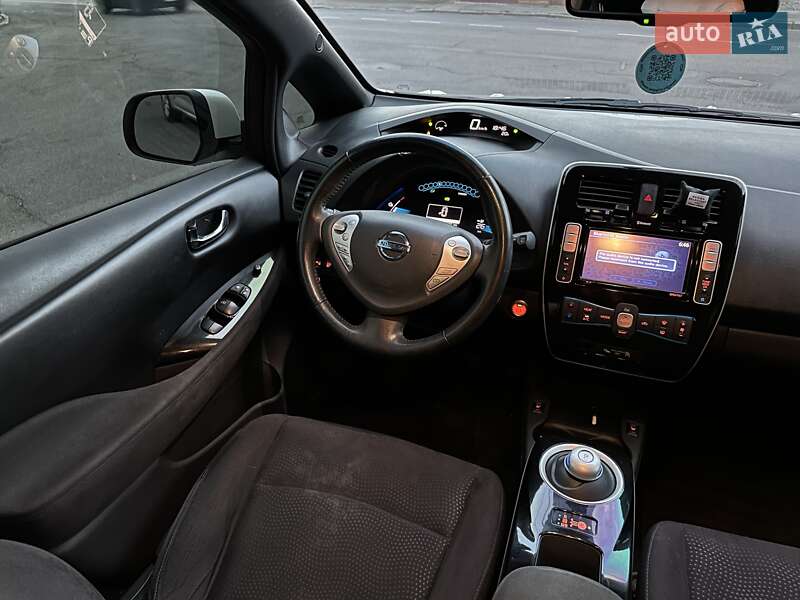 Хэтчбек Nissan Leaf 2013 в Виннице