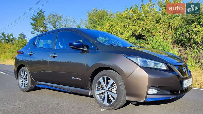 Хэтчбек Nissan Leaf 2018 в Киеве