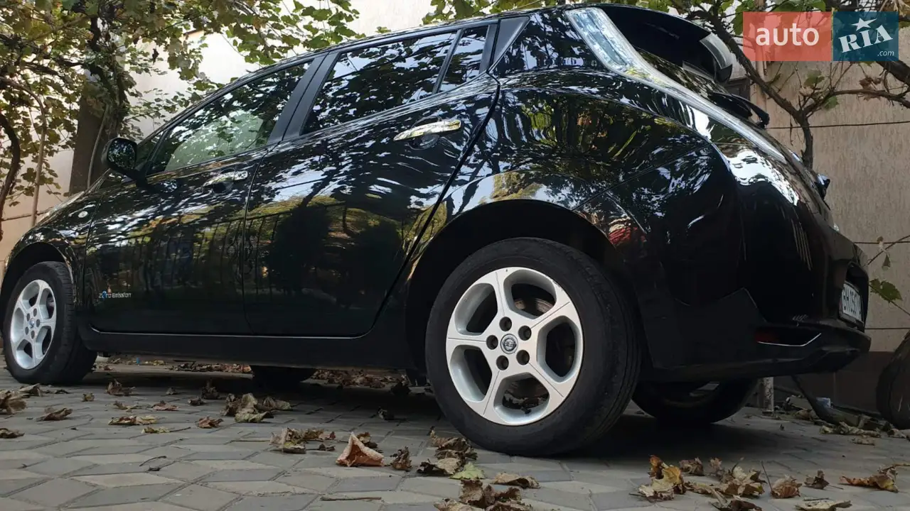 2013 Nissan Leaf - мініатюра 16