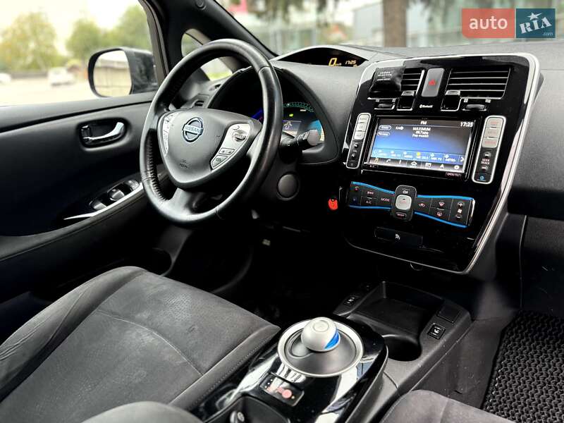Хэтчбек Nissan Leaf 2017 в Дубровице фото 41 Хэтчбек Nissan Leaf 2017 в Дубровице
