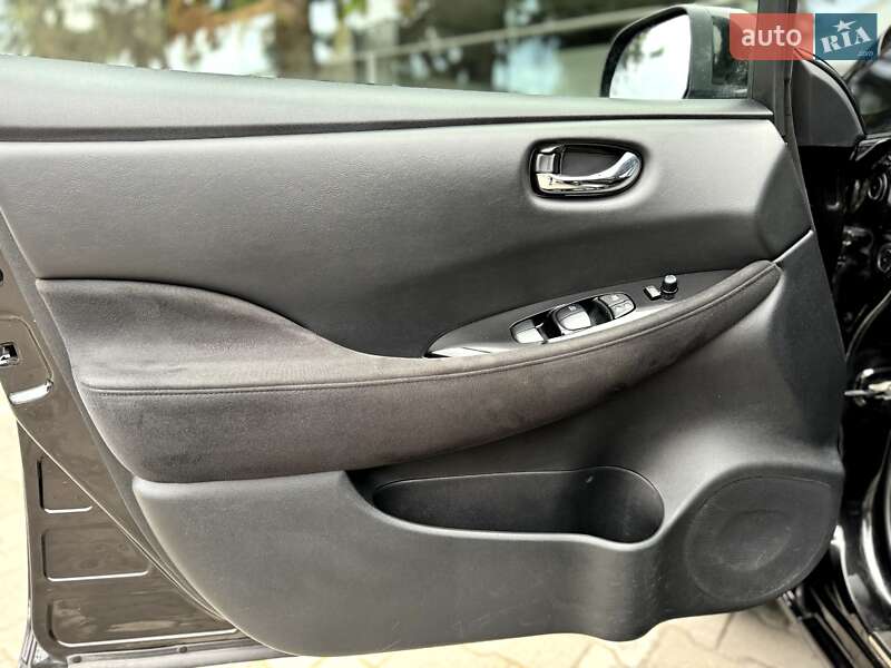 Хэтчбек Nissan Leaf 2017 в Дубровице фото 54 Хэтчбек Nissan Leaf 2017 в Дубровице