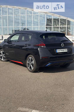 Хэтчбек Nissan Leaf 2018 в Киеве