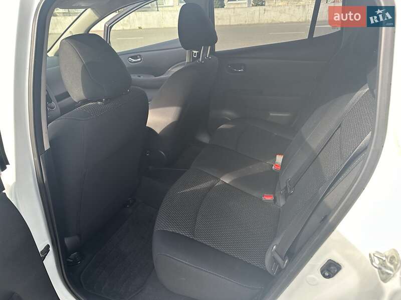 Хетчбек Nissan Leaf 2016 в Києві