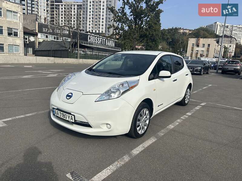 Хетчбек Nissan Leaf 2016 в Києві