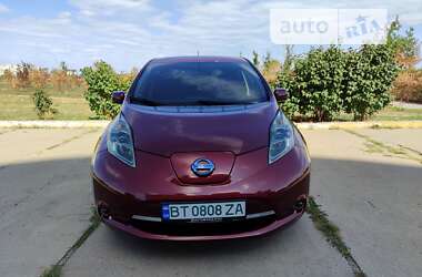 Хэтчбек Nissan Leaf 2016 в Херсоне