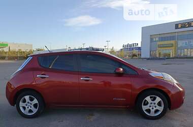 Хэтчбек Nissan Leaf 2013 в Запорожье