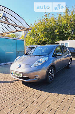 Хэтчбек Nissan Leaf 2015 в Киеве