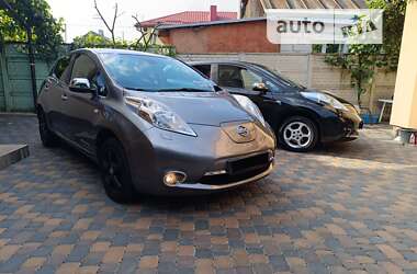 Хетчбек Nissan Leaf 2015 в Рівному