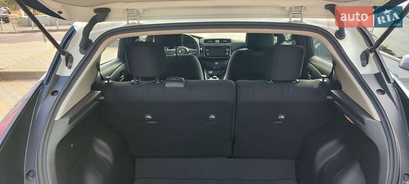 Хэтчбек Nissan Leaf 2018 в Киеве