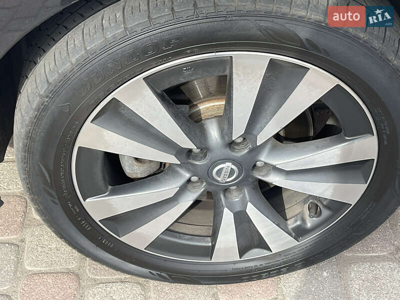 Хэтчбек Nissan Leaf 2017 в Полтаве