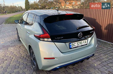Хэтчбек Nissan Leaf 2018 в 