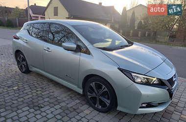 Хэтчбек Nissan Leaf 2018 в 