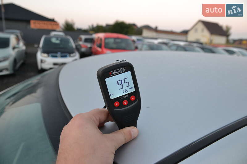 Хэтчбек Nissan Leaf 2015 в Луцке