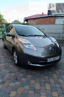 Хетчбек Nissan Leaf 2015 в Рівному