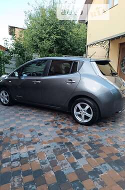 Хетчбек Nissan Leaf 2015 в Рівному