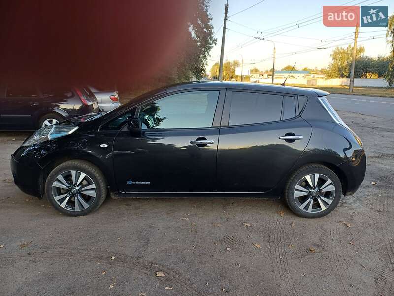 Хетчбек Nissan Leaf 2016 в Черкасах фото 6 Хетчбек Nissan Leaf 2016 в Черкасах