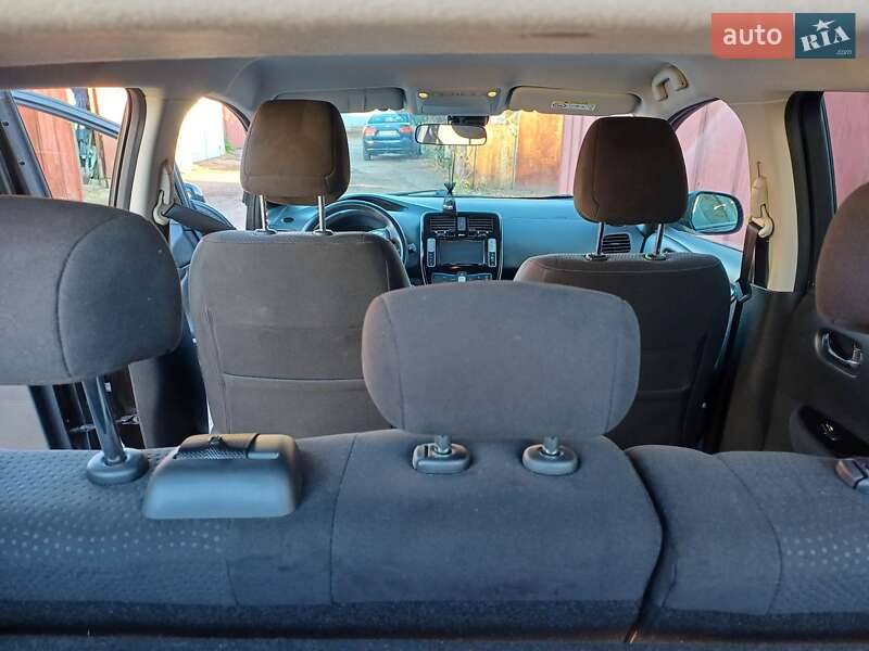 Хетчбек Nissan Leaf 2016 в Черкасах фото 14 Хетчбек Nissan Leaf 2016 в Черкасах