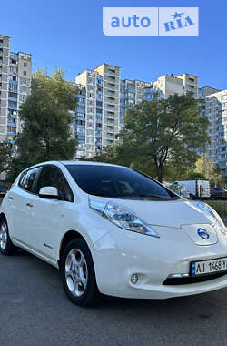 Хэтчбек Nissan Leaf 2012 в Киеве