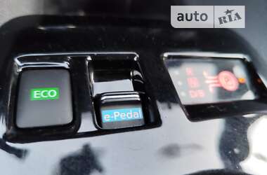 Хэтчбек Nissan Leaf 2018 в 