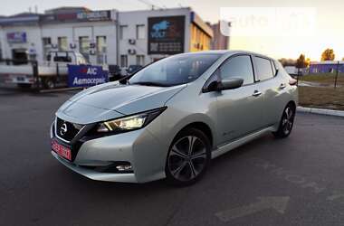 Хэтчбек Nissan Leaf 2018 в 