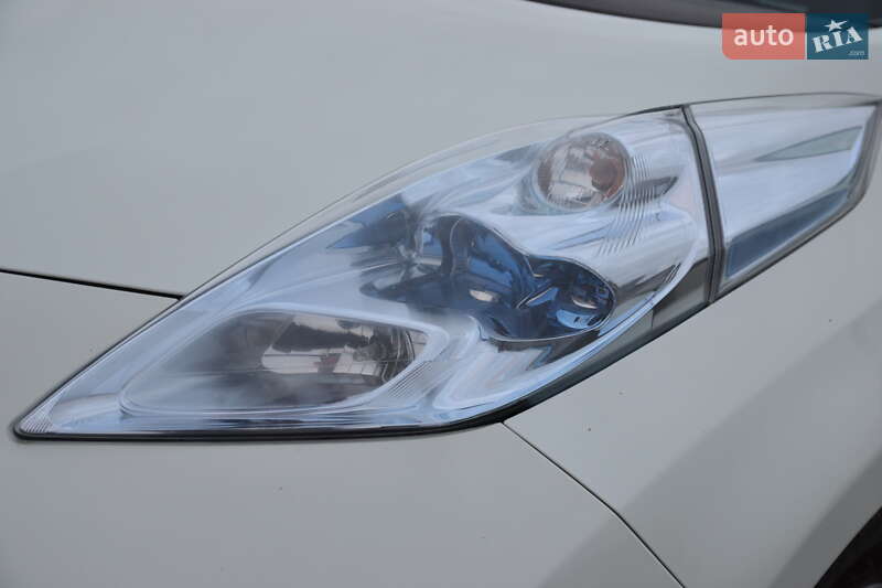 Хэтчбек Nissan Leaf 2013 в Луцке