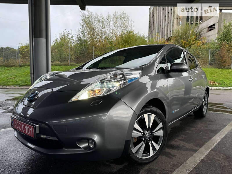 Хэтчбек Nissan Leaf 2017 в Львове