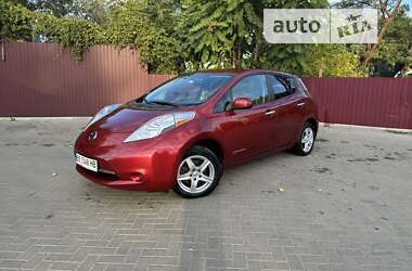 Хэтчбек Nissan Leaf 2014 в Николаеве