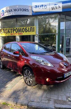 Хетчбек Nissan Leaf 2014 в Дніпрі