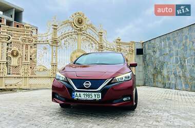 Хетчбек Nissan Leaf 2018 в Києві