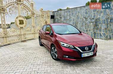 Хэтчбек Nissan Leaf 2018 в Киеве