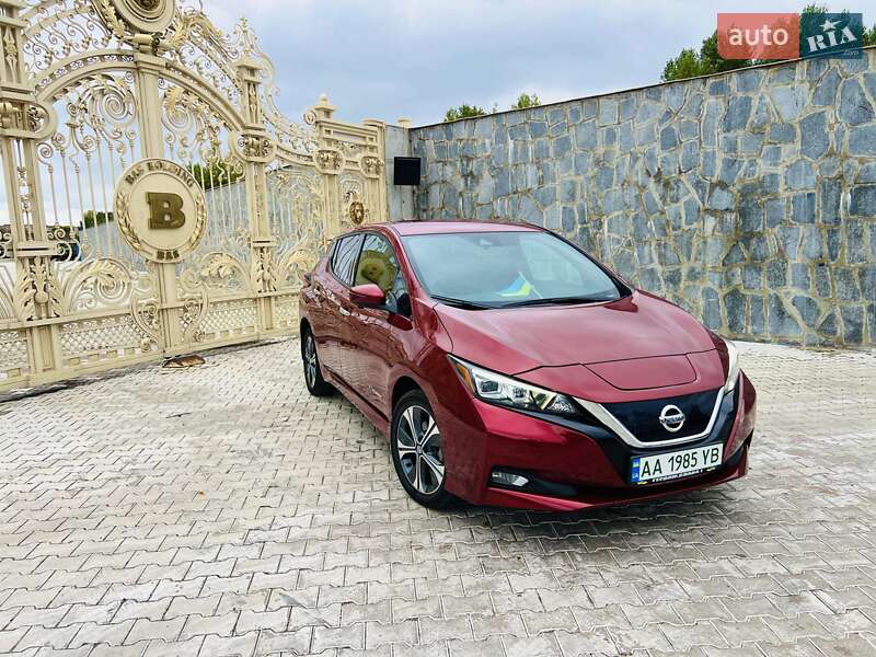 Хэтчбек Nissan Leaf 2018 в Киеве