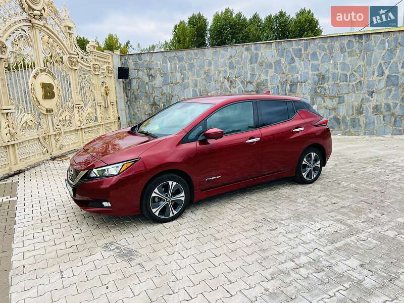 Хэтчбек Nissan Leaf 2018 в Киеве