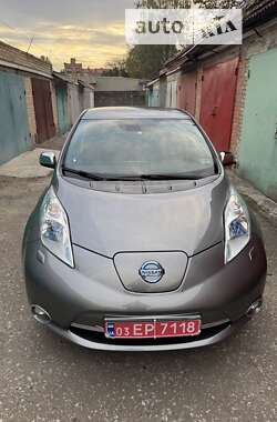 Хэтчбек Nissan Leaf 2014 в Ровно