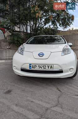 Хэтчбек Nissan Leaf 2017 в Запорожье