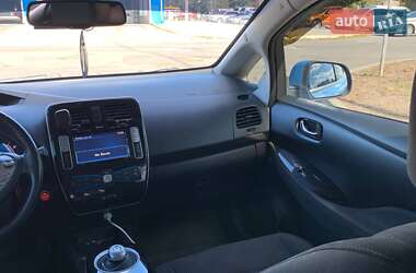 Хэтчбек Nissan Leaf 2014 в 