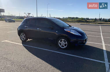 Хэтчбек Nissan Leaf 2014 в Львове