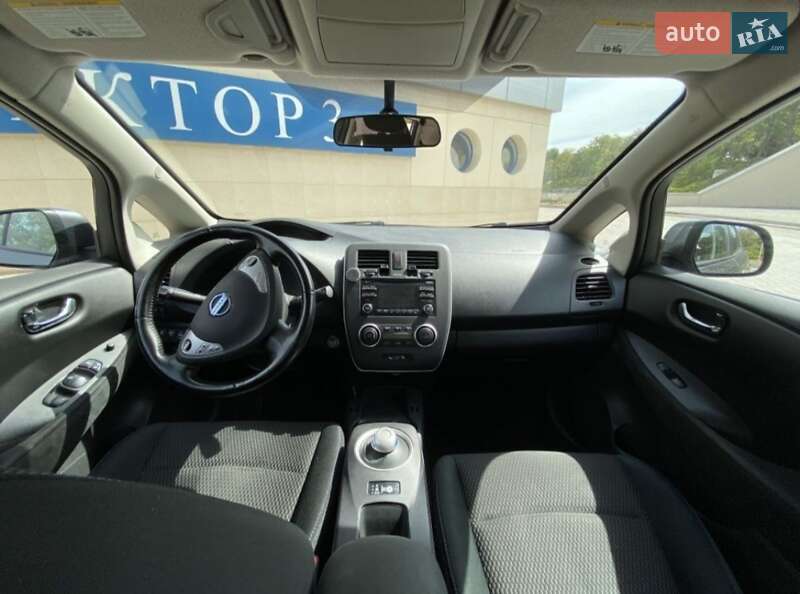 Хетчбек Nissan Leaf 2015 в Києві