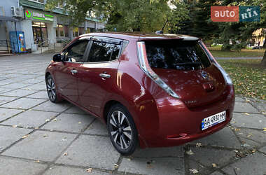 Хэтчбек Nissan Leaf 2015 в Львове