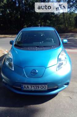 Хэтчбек Nissan Leaf 2013 в Киеве