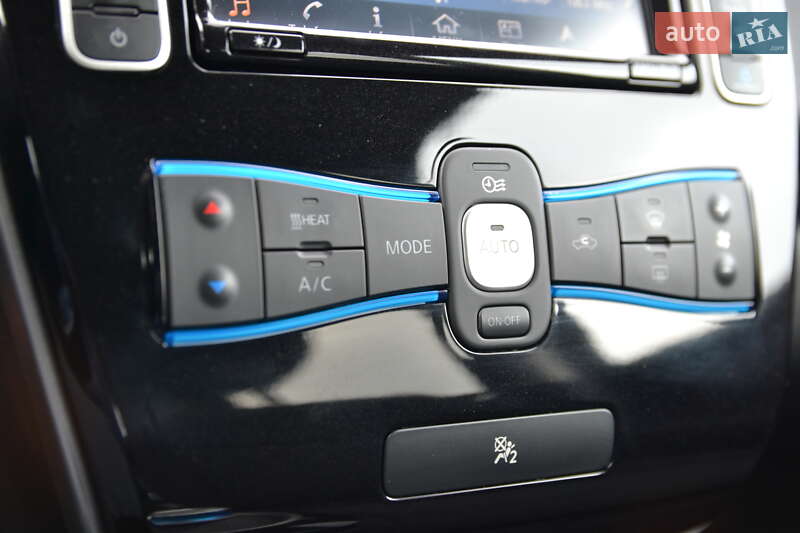 Хэтчбек Nissan Leaf 2016 в Луцке фото 28 Хэтчбек Nissan Leaf 2016 в Луцке