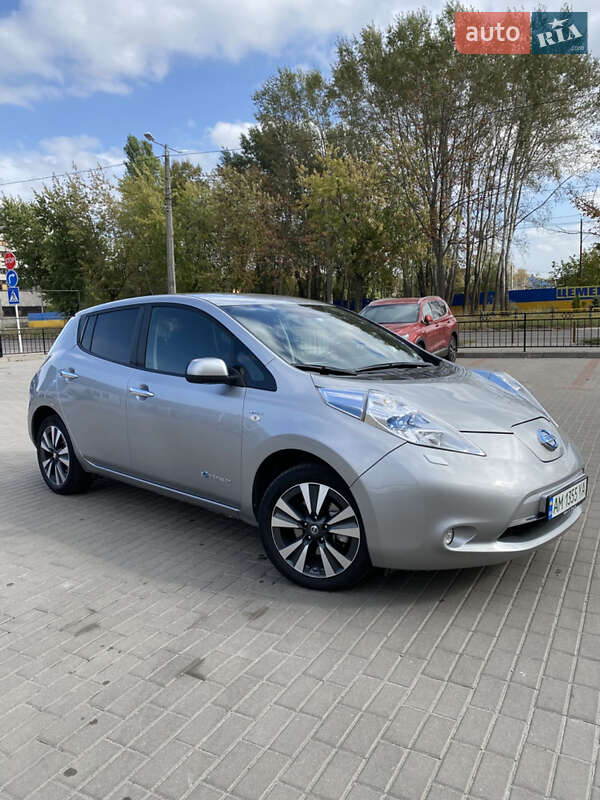 Хетчбек Nissan Leaf 2015 в Житомирі фото 3 Хетчбек Nissan Leaf 2015 в Житомирі