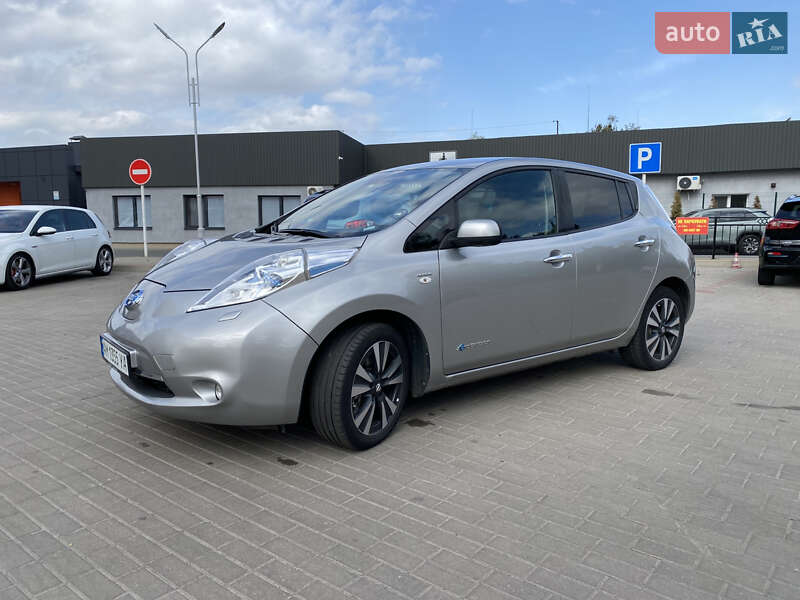 Хетчбек Nissan Leaf 2015 в Житомирі фото 19 Хетчбек Nissan Leaf 2015 в Житомирі