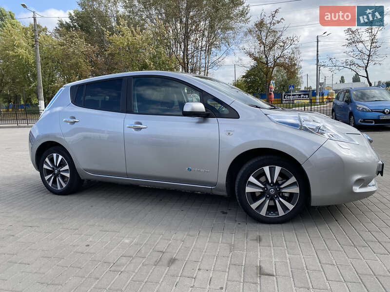 Хетчбек Nissan Leaf 2015 в Житомирі фото 14 Хетчбек Nissan Leaf 2015 в Житомирі