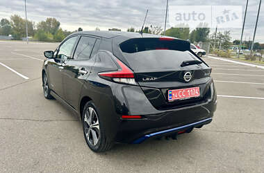 Хэтчбек Nissan Leaf 2019 в Киеве