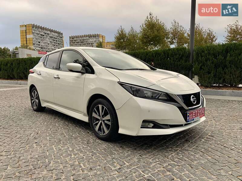 Хетчбек Nissan Leaf 2020 в Дніпрі